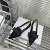 Enfeites de cristal Bow Mesh Flat Top Quality Point Toe Sola de couro Slip-On Sandal Party Evening Dress Sapatos Mulheres Designers de Luxo Calçado de Fábrica com Caixa