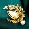 Broches à la mode brillant cristal lune broche femme Vintage luxe perle pour femmes accessoires fête des enseignants cadeau Corsage bijoux