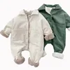 Babykläder overaller vinter flicka förtjockar romper corduroy jumpsuit barn pojke kläder småbarn bodysuit födda 240118