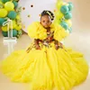 Robes de fille de fleur jaune col en V robes de bal en tulle à plusieurs niveaux robe de demoiselle d'honneur princesse reine fleurs faites à la main perle robe de fête d'anniversaire robes pour les filles NF073