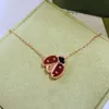 Designer Jewelry Cleef Van Four Leaf Clover Necklace Pendant Necklaces Spring Open Wings Ladybugs Floral Motifs Pendant Necklace Set Bracelet Clip Earrings Lucky N