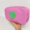 Bolsas de cosméticos bolsa colorida com bordados de bordado de nylon à prova d'água de nylon de maquiagem de nylon de maquiagem grande para meninas