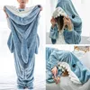 Decken Shark Cartoon Decke Hoodie Frauen Kigurumi Overall Kinder Eltern Mit Kapuze Warme Flanell Lustige Homewear Onesie Schlafsack