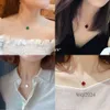 Tasarımcı Jewelrys Van Clover Neckalce Cleef Dört Yaprak Yonca Kolyeler Yonca Kolye Zinciri Sterling Sier Girl Tatlı Basit Japon Koreli Kız Girl