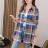 Kvinnor BLOUSES Fashion Orange Blue Plaid tryckt skjorta LAPEL Lång ärm Kontorsblus 2024 Korean Elegant Single Breasted Button Tops