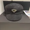 Projektant Letter Straw Hat For Men Dżentelmen Cap Top Sun Hat Fashion dzianin czapka szerokie Brim Hats Hats Hats Outdoor Beach Hats3255