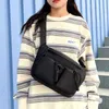 Midjeväskor unisex fast färg bröstväska hösten ny koreansk utgåva multi pocket mode personlig crossbody väska casual sportväska