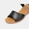 Chaussures de robe Plus Taille 35-43 Qualité Talons moyens Véritable Cuir Femmes Été 2024 Plate-forme confortable Sandales compensées Plage Mère