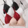 Soutiens-gorge Broderie creux soutien-gorge femmes Sexy dentelle florale Push Up sous-vêtements sans couture doux confortable mince bandoulière Bralette Lingerie YQ240203