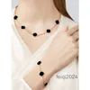 Designer smycken van Clover Neckalce Cleef Four Leaf Clover Halsband lyxuppsättning för kvinnor 10 Motiv och armband 5 Motiv Vit Lucky Flower Armband Weddi Weddi