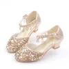Moda dla dzieci skórzana cekinowa cekin księżniczki kryształowe sandały na wysokim obcasie buty dla dzieci sukienki Mary Jane Girl Buty 240124