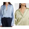 Kvinnor Blusar Top End Women Fashion Silk Long Sleeve Pearl Button Blue Elegant Lady All Match O-Neck Pullover Slim Shirts