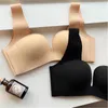 Bras One-Pieces Seamless Bras Push Up Gathering BRALETTE FÖR KVINNA Trådfri bekväm mjuk underkläder Lyft upp fast färg BH-väst YQ240203