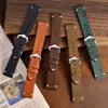 Bisonstrap Crazy Horse Leather Watch Strap Bands18mm 20mm 22mm för smartwatch Galaxy Gearblack Green Brown 240124