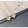 Designer Jewelry Cleef Van Four Leaf Clover Necklace designer van clover necklace edition womens single flower double sided pink shell pendant red agate 18k rose gol