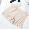 Culottes sous-vêtements pour femmes, taille moyenne, dentelle sans trace, Short de sommeil en soie glacée, pantalon court de sécurité, pyjama, Boxer pour femmes