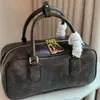디자이너 가방 miuimiui 핸드백 m 제작 된 오래된 핸드 헬드 볼링 하이 에디션 실린더 가방 빈티지 다목적 수평 보스턴 여성 가방