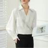 Blouses pour femmes Automne Poche Lâche Bureau Montre De Sport Élégant Blanc Lanterne Chemise À Manches Longues Femmes Casual Col Demi-Ouvert Chemisier Blusas