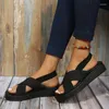 Sandaler Ladies Summer Low Heel Open Toe Flat Shoes 2024 Utomhus lättviktig strandtjockkvinnor
