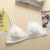 BRAS French BH utan stålring Sexig spets tunn Summer Sling Triangle Cup Breast Wrap Underwear Women YQ240203