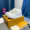 2024 أحذية جديدة مدرب Maxi Sneaker Shoelace الديكور الباطل أحذية غير رسمية التمويه المموهة السمين منصة