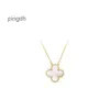 Van Clover Necklace Cleef Four Leaf Clover Neckces 18K Gold Plated Neckor Luxury Designer Halsband Fourleaf Vanly Clar Clover Fashion Pendant Halsband Weddin