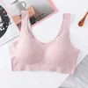 Bras Bras Ice Silk Bra Brass Bras Bras Kobiety miękki cienki push unned KOMPLITNY TOP z wyściełanymi sportami bralette YQ240203