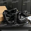 Luxo 22 Mulheres de grande capacidade Dois tamanhos Bola de ombro de couro Matelasse Bolsa Bolsa de Prata Hardware Emblema Crossbody Designer Bag Sacos de aeroporto Bolsa de moeda