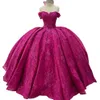 2024 Robe de bal Quinceanera Robes de mariée chérie hors épaule Fuchsia dentelle appliques perles de cristal manches courtes doux 16 robe robes de soirée Corset dos