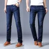 Мужские джинсы 2024 Мужчины растягивают мужские классические эластичности бизнес -мод Комфортный Твердые Тонкие Длинные Джинсовые штаны