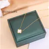 Van Clover Necklace Cleef Flowers Necklaces 18K Gold Plated van Necklaces Luxury Designer Flowers Four-leaf Clover Fashional Pendant Wedding Party Jewelry no box