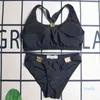 Hot Bikini Set Spring Beach Vacation Swimsuit Tvådelad sommarmetallanslutning med kuddar Vest Bikini Split baddräkter