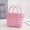Shoppingväskor vävda mini handväskor kvinnors lyxiga tyg plaststrand liten väska designer kvinnlig lagringskorg sommar handväska