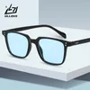 Occhiali da sole rettangolo rivetta Tony Stark Women Men 2024 Brand Designer Fashion Man Man Glasses Vintage Oculos de Sol Masculino