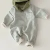 Våren baby randiga romper pojkar flickor enkel randig casual jumpsuit vinter spädbarn fleece varma kläder 240202