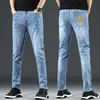 Herenjeans Designer 2023 Vasaki VIP Zomer Nieuwe elastische slim fit kleine rechte buis trendy geborduurde dunne stijl 071A