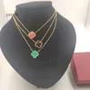 Van Clover Necklace Cleef Four Leaf Clover Neckalces Necklace 18k قلادة للسيدات للعشب Lucky Swide Fritillaria مع طوق عالي الجودة عالي الجودة C.