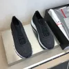 Scarpe sportive casual da uomo d'affari di stilista di lusso da ufficio Tomaia intrecciata con piccola pelle bovina interna Low Top Lace up 5-10 Taglia Stile Primavera/Estate