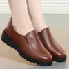 Spring Autumn Mother Flats Shoes Soft Sole Loafers Round Toe Flat Non slip Female Casual Leather 240202