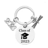 Nyckelringar 2024 Graduation rostfritt stål nyckelring för kvinnor män student vänskap nyckel kedja smycken gåva min berättelse börjar precis