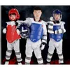 Set uniforme Taekwondo Equipaggiamento protettivo Casco Maschera Armatura Kickboxing Guantoni da boxe Attrezzatura Taekwondo Testa Braccio Gamba Protettore 240122