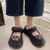 Slipare kvinnors stängd tå 2024 Summer Fahion Eva Platform Non-Slip Slides Shoes For Women Outdoor Flat Casual Female Sandals