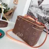 Kvinna designer smink väska lyx kosmetiska väskor kvinnlig bärbar påse med axel rem brun läder crossbody smink väskor skönhetslåda handväska-25