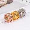 3 Farben Frauen Designer Ring Top Qualität Luxuriöse Stile Römische Ziffer Hohl Paar Ringe Titan Stahl Design B Buchstabe Fashion305U