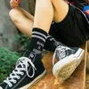 Chaussettes pour hommes mode drôle Harajuku hommes longs gratuits Hip Hop Style de rue sous-vêtements de sport unisexe hiver haut équipage Tube cadeaux