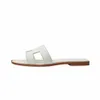 Muli per designer in pelle sandali da donna sandals da donna da donna donna cursori pancipetti di tendenza estiva scarpe da spiaggia dh gates 36