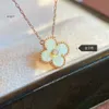 Van Clover Necklace Cleef Four Leaf Clover Neckalces Band diamond Natural Shell Gemstone Gold Plated 18K designer for woman T0P Advanced Materials luxury classic st
