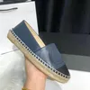 Elbise Ayakkabı Balıkçı Ayakkabı Kadın Tasarımcı Resmi Ayakkabı 100% Deri Mektup Platform Moda Kadın Düz Tekne Ayakkabı Lady Çöp Tembel Loafers Büyük Boyut