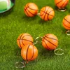 Decoratieve beeldjes 80 stuks basketbalbal-sleutelhangers voor feestartikelen Stress School Carnaval beloning sport middelpunt