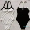 Tasarımcı Kadın Mayo Örme Bir Parça Mayo Seksi Siyah Beyaz İki Tonlu Dış Giyim Plaj Takım Yüksek Lüks Bikini Elmas Dikiş